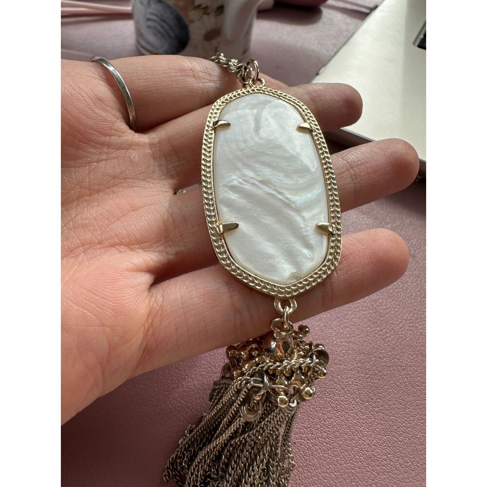 NWOT Kendra Scott Rayne Mother of Pearl Gold Tassel Pendant Necklace - Picture 9 of 16
